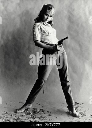 Jane Fonda Film Cat Ballou (1968) Charaktere: Catherine 'Cat' Ballou Regie: Elliot Silverstein 24. Juni 1965 **WARNUNG** dieses Foto ist nur für redaktionelle Zwecke bestimmt und unterliegt dem Copyright von COLUMBIA und/oder dem Fotografen, der von der Film- oder Produktionsgesellschaft beauftragt wurde. Es kann nur durch Veröffentlichungen in Verbindung mit der Werbung für den oben genannten Film reproduziert werden. Eine obligatorische Gutschrift für COLUMBIA ist erforderlich. Der Fotograf sollte ebenfalls angerechnet werden, wenn er bekannt ist. Ohne schriftliche Genehmigung der Film Company kann keine kommerzielle Nutzung gewährt werden. Stockfoto