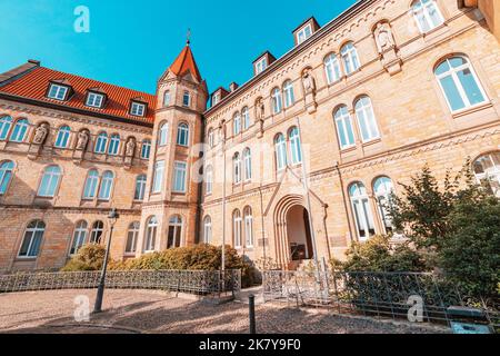 24. Juli 2022, Osnabruck, Deutschland: Schönes Architekturgebäude, in dem sich ein bischöfliches geistliches Seminar befindet Stockfoto