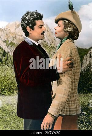 Omar Sharif & Ingrid Bergman Film The Yellow Rolls-Royce (UK 1964) Charaktere: Davich, Gerda Millett Regie: Anthony Asquith 31. Dezember 1964 **WARNUNG** dieses Foto ist nur für redaktionelle Zwecke bestimmt und unterliegt dem Copyright von MGM und/oder dem Fotografen, der von der Film or Production Company zugewiesen wurde. Es kann nur durch Veröffentlichungen in Verbindung mit der Werbung für den oben genannten Film reproduziert werden. Eine obligatorische Gutschrift an MGM ist erforderlich. Der Fotograf sollte ebenfalls angerechnet werden, wenn er bekannt ist. Ohne schriftliche Genehmigung der Film Company kann keine kommerzielle Nutzung gewährt werden. Stockfoto