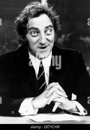 Marty Feldman Fernsehen: Marty (1962) Charaktere: Verschiedene Charaktere (10 Folgen, 1968-1969) Regie: Mel Brooks 27 April 1968 **WARNUNG** Dieses Foto ist nur für redaktionelle Verwendung bestimmt und unterliegt dem Copyright der BBC und/oder des Fotografen, der von der Film- oder Produktionsfirma beauftragt wurde, und kann nur von Publikationen im Zusammenhang mit der Bewerbung des oben genannten Films reproduziert werden. Eine obligatorische Gutschrift an BBC ist erforderlich. Der Fotograf sollte auch bei Bekanntwerden des Fotos gutgeschrieben werden. Ohne schriftliche Genehmigung der Film Company kann keine kommerzielle Nutzung gewährt werden. Stockfoto