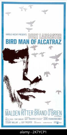 Film Poster Film: The Birdman of Alcatraz (USA 1962) Regie: John Frankenheimer 03 July 1962 **WARNUNG** Dieses Foto ist nur für den redaktionellen Gebrauch bestimmt und unterliegt dem Copyright von UNITED ARTISTS und/oder dem Fotografen, der von der Film- oder Produktionsfirma beauftragt wurde und darf nur durch Publikationen im Zusammenhang mit der Bewerbung des oben genannten Films reproduziert werden. Eine obligatorische Gutschrift für UNITED ARTISTS ist erforderlich. Der Fotograf sollte auch bei Bekanntwerden des Fotos gutgeschrieben werden. Ohne schriftliche Genehmigung der Film Company kann keine kommerzielle Nutzung gewährt werden. Stockfoto