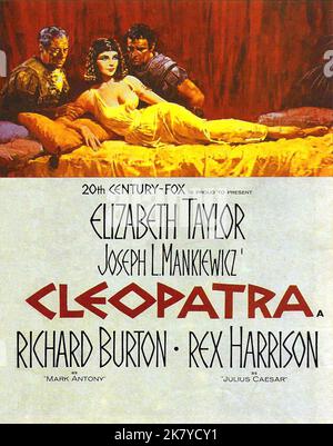 Rex Harrison, Elizabeth Taylor & Richard Burton Poster Film: Cleopatra (USA/UK/CH 1963) Charaktere: Caesar, Cleopatra, Antony Regie: Joseph L. Mankiewicz 12 June 1963 **WARNUNG** Dieses Foto ist nur für den redaktionellen Gebrauch bestimmt und unterliegt dem Copyright von 20. CENTURY FOX und/oder des Fotografen, der von der Film- oder Produktionsfirma beauftragt wurde, und kann nur durch Publikationen im Zusammenhang mit der Bewerbung des oben genannten Films reproduziert werden. Eine obligatorische Gutschrift an 20. CENTURY FOX ist erforderlich. Der Fotograf sollte auch bei Bekanntwerden des Fotos gutgeschrieben werden. Eine kommerzielle Nutzung kann ohne schriftliche Genehmigung von nicht gewährt werden Stockfoto