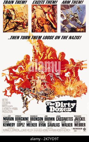 Film Poster Film: The Dirty Dozen (USA/UK 1967) Regie: Robert Aldrich 15 June 1967 **WARNUNG** Dieses Foto ist nur für redaktionelle Zwecke bestimmt und unterliegt dem Copyright von MGM und/oder dem Fotografen, der von der Film- oder Produktionsfirma beauftragt wurde, und kann nur von Publikationen im Zusammenhang mit der Bewerbung des oben genannten Films reproduziert werden. Eine obligatorische Gutschrift an MGM ist erforderlich. Der Fotograf sollte auch bei Bekanntwerden des Fotos gutgeschrieben werden. Ohne schriftliche Genehmigung der Film Company kann keine kommerzielle Nutzung gewährt werden. Stockfoto