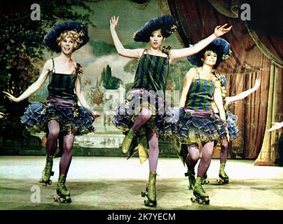 Szene mit Barbra Streisand Film Funny Girl (USA 1968) Charaktere: MIT Fanny Brice Regie: William Wyler 18. September 1968 **WARNUNG** dieses Foto ist nur für redaktionelle Zwecke bestimmt und unterliegt dem Copyright von COLUMBIA und/oder dem Fotografen, der von der Film or Production Company zugewiesen wurde. Eine obligatorische Gutschrift für COLUMBIA ist erforderlich. Der Fotograf sollte ebenfalls angerechnet werden, wenn er bekannt ist. Ohne schriftliche Genehmigung der Film Company kann keine kommerzielle Nutzung gewährt werden. Stockfoto