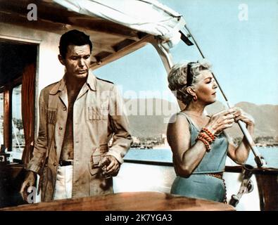 Cliff Robertson & Lana Turner Film: Liebe Hat Viele Gesichter (1965) Regie: Alexander Singer 24 February 1965 **WARNUNG** Dieses Foto ist nur für redaktionelle Verwendung bestimmt und unterliegt dem Copyright von COLUMBIA und/oder dem von der Film- oder Produktionsfirma beauftragten Fotografen und kann nur von Publikationen im Zusammenhang mit der Bewerbung des oben genannten Films reproduziert werden. Eine obligatorische Gutschrift an COLUMBIA ist erforderlich. Der Fotograf sollte auch bei Bekanntwerden des Fotos gutgeschrieben werden. Ohne schriftliche Genehmigung der Film Company kann keine kommerzielle Nutzung gewährt werden. Stockfoto