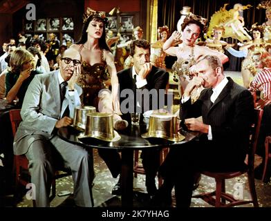 Eddie Foy Jr, Dean Martin & Frank Gorshin Film Bells Are Ringing (1966) Charaktere: Jeffrey Moss & Blake Barton Regie: Vincente Minnelli 20. Juni 1960 **WARNUNG** dieses Foto ist nur für redaktionelle Zwecke bestimmt und unterliegt dem Copyright von MGM und/oder dem Fotografen, der von der Film or Production Company zugewiesen wurde. Eine obligatorische Gutschrift an MGM ist erforderlich. Der Fotograf sollte ebenfalls angerechnet werden, wenn er bekannt ist. Ohne schriftliche Genehmigung der Film Company kann keine kommerzielle Nutzung gewährt werden. Stockfoto