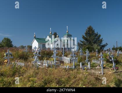 Die Heilige Verklärung unseres Herrn Russisch-Orthodoxe Kirche und Friedhof in Ninilchik, Alaska, USA Stockfoto