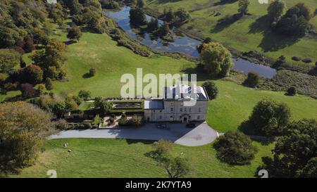 Luftaufnahmen des Penrice Castle Estate Oxwich Gower Wales im Frühherbst/September 2022 Stockfoto