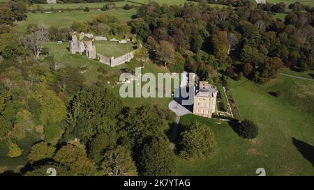 Luftaufnahmen des Penrice Castle Estate Oxwich Gower Wales im Frühherbst/September 2022 Stockfoto