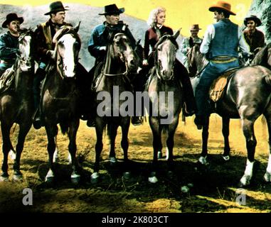 Philip Carey & Martha Hyer Film: Wyoming Renegades (USA 1955) Charaktere: Brady Sutton (als Phil Carey) & Nancy Warren Regie: Fred F. Sears 27 March 1954 **WARNUNG** Dieses Foto ist nur für redaktionelle Verwendung bestimmt und unterliegt dem Copyright von COLUMBIA PICTURES und/oder des Fotografen, der von der Film- oder Produktionsfirma beauftragt wurde und darf nur von Publikationen im Zusammenhang mit der Bewerbung des oben genannten Films reproduziert werden. Eine obligatorische Gutschrift für COLUMBIA PICTURES ist erforderlich. Der Fotograf sollte auch bei Bekanntwerden des Fotos gutgeschrieben werden. Ohne schriftliche Genehmigung der Film Com kann keine kommerzielle Nutzung gewährt werden Stockfoto