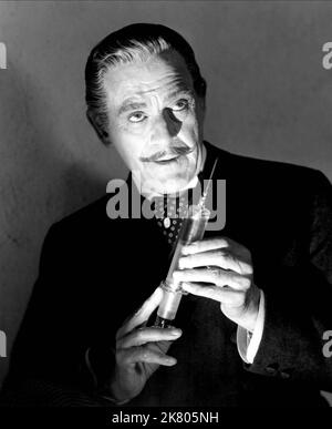 Boris Karloff Film: Abbott und Costello treffen Dr. Jekyll und Mr. Hyde (USA 1953) Charaktere: Dr. Henry Jekyll / Mr. Hyde Regie: Charles Lamont 01. August 1953 **WARNUNG** Dieses Foto ist nur für redaktionelle Zwecke bestimmt und unterliegt dem Copyright von UNIVERSAL und/oder dem Fotografen, der von der Film- oder Produktionsfirma beauftragt wurde und darf nur von Publikationen im Zusammenhang mit der Bewerbung des oben genannten Films reproduziert werden. Eine obligatorische Gutschrift an UNIVERSAL ist erforderlich. Der Fotograf sollte auch bei Bekanntwerden des Fotos gutgeschrieben werden. Ohne schriftliche Genehmigung der Film Company kann keine kommerzielle Nutzung gewährt werden. Stockfoto