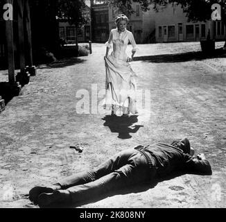 Grace Kelly Film: High Noon (USA 1952) Charaktere: Amy Fowler Kane Regie: Fred Zinnemann 07 July 1952 **WARNUNG** Dieses Foto ist nur für den redaktionellen Gebrauch bestimmt und unterliegt dem Copyright von UNITED ARTISTS und/oder dem Fotografen, der von der Film- oder Produktionsfirma beauftragt wurde und darf nur durch Publikationen im Zusammenhang mit der Bewerbung des oben genannten Films reproduziert werden. Eine obligatorische Gutschrift für UNITED ARTISTS ist erforderlich. Der Fotograf sollte auch bei Bekanntwerden des Fotos gutgeschrieben werden. Ohne schriftliche Genehmigung der Film Company kann keine kommerzielle Nutzung gewährt werden. Stockfoto