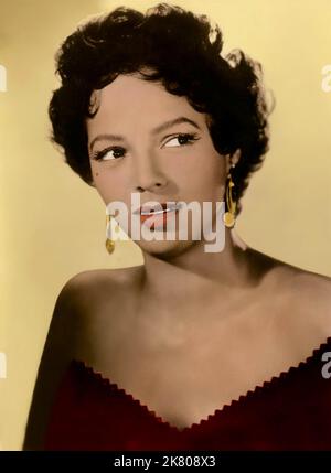 Dorothy Dandridge Film Carmen Jones (1957) Charaktere: Carmen Jones Regie: Otto Preminger 05. Oktober 1954 **WARNUNG** dieses Foto ist nur für redaktionelle Zwecke bestimmt und unterliegt dem Urheberrecht von 20THCENTURY FOX und/oder dem Fotografen, der von der Film- oder Produktionsgesellschaft beauftragt wurde, und kann nur durch Veröffentlichungen in Verbindung mit der Promotion des obigen Films reproduziert werden. Eine obligatorische Gutschrift für 20THCENTURY FOX ist erforderlich. Der Fotograf sollte ebenfalls angerechnet werden, wenn er bekannt ist. Ohne schriftliche Genehmigung der Film Company kann keine kommerzielle Nutzung gewährt werden. Stockfoto