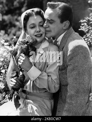 Szene Jane Wyman Film The Blue Veil (1951) Charaktere: Louise Mason Regie: Curtis Bernhardt 26. Oktober 1951 **WARNUNG** dieses Foto ist nur für redaktionelle Zwecke bestimmt und unterliegt dem Urheberrecht von RKO und/oder dem Fotografen, der von der Film or Production Company beauftragt wurde. Eine obligatorische Gutschrift an RKO ist erforderlich. Der Fotograf sollte ebenfalls angerechnet werden, wenn er bekannt ist. Ohne schriftliche Genehmigung der Film Company kann keine kommerzielle Nutzung gewährt werden. Stockfoto