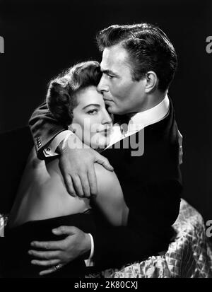 AVA Gardner & James Mason Film: Pandora and the Flying Dutchman (UK 1951) Charaktere: Pandora Reynolds, Hendrik van der Zee Regie: Albert Lewin 13 April 1951 **WARNUNG** Dieses Foto ist nur für redaktionelle Zwecke bestimmt und unterliegt dem Copyright von MGM und/oder dem Fotografen, der von der Film- oder Produktionsfirma beauftragt wurde, und kann nur durch Publikationen im Zusammenhang mit der Bewerbung des oben genannten Films reproduziert werden. Eine obligatorische Gutschrift an MGM ist erforderlich. Der Fotograf sollte auch bei Bekanntwerden des Fotos gutgeschrieben werden. Ohne schriftliche Genehmigung der Film Company kann keine kommerzielle Nutzung gewährt werden. Stockfoto