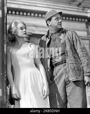 BABY DOLL 1956 Warner Bros Film mit Carroll Baker Stockfotografie Alamy