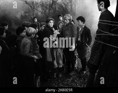 Romy Schneider & Horst Buchholz Film: Das Mädchen und die Legende (DE 1957) Charaktere: Maud, Tom Regie: Josef Van Baky 07 February 1957 **WARNUNG** Dieses Foto ist nur für den redaktionellen Gebrauch bestimmt und unterliegt dem Copyright von NDF und/oder des Fotografen, der von der Film- oder Produktionsfirma beauftragt wurde und darf nur durch Publikationen im Zusammenhang mit der Bewerbung des oben genannten Films reproduziert werden. Eine obligatorische Gutschrift an NDF ist erforderlich. Der Fotograf sollte auch bei Bekanntwerden des Fotos gutgeschrieben werden. Ohne schriftliche Genehmigung der Film Company kann keine kommerzielle Nutzung gewährt werden. Stockfoto