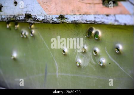 Buckshot Straße geschlossen Schild vor einem ausgewaschen Brücke Stockfoto