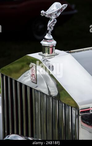 Rolls Royce Radiator mit dem Maskottchen Spirit of Ecstasy Stockfoto