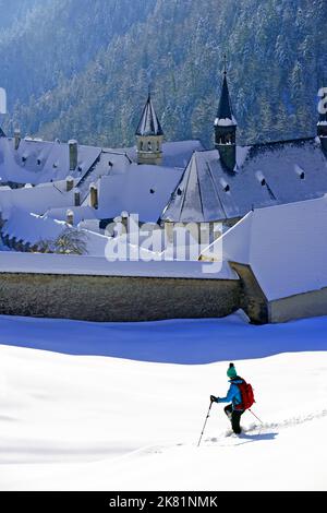 Frankreich, Isere (38) Naturpark von Chartreuse, Schneeschuhe in der Nähe des Klosters Grande Chartreuse Stockfoto