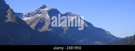 Mount Oldehore und Coll Du Pillon Pass. Stockfoto