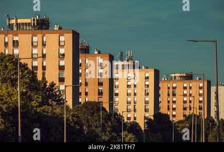 Ehemalige sowjetische Betonblockhäuser in Osteuropa Stockfoto