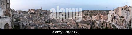 Italien, Basilicata Region: Mdera. Überblick über den Stadtteil Sasso Caveoso mit seinen Höhlenwohnungen. Die Stadt ist als UNESCO-Welterbe registriert Stockfoto