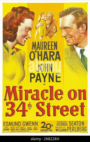 Maureen O'Hara, Natalie Wood, Edmund Gwenn & John Payne Poster Film: Miracle on 34. Street (USA 1947) Charaktere: Doris Walker, Susan Walker, Kris Kringle, Fred Gailey Regie: George Seaton 02 May 1947 **WARNUNG** Dieses Foto ist nur für den redaktionellen Gebrauch bestimmt und unterliegt dem Copyright von 20. CENTURY FOX und/oder des Fotografen, der von der Film- oder Produktionsfirma beauftragt wurde, und kann nur durch Publikationen im Zusammenhang mit der Bewerbung des oben genannten Films reproduziert werden. Eine obligatorische Gutschrift an 20. CENTURY FOX ist erforderlich. Der Fotograf sollte auch bei Bekanntwerden des Fotos gutgeschrieben werden. Keine kommerzielle Nutzung kann Gran sein Stockfoto