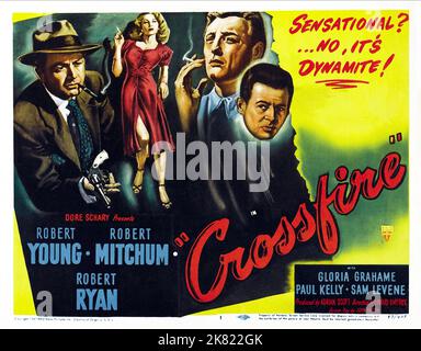 Filmposter Film Crossfire (1947) Regie: Edward Dmytryk 22. Juli 1947 **WARNUNG** dieses Foto ist nur für redaktionelle Zwecke bestimmt und unterliegt dem Urheberrecht von RKO und/oder dem von der Film- oder Produktionsgesellschaft beauftragten Fotografen und kann nur durch Veröffentlichungen in Verbindung mit der Werbung für den oben genannten Film reproduziert werden. Eine obligatorische Gutschrift an RKO ist erforderlich. Der Fotograf sollte ebenfalls angerechnet werden, wenn er bekannt ist. Ohne schriftliche Genehmigung der Film Company kann keine kommerzielle Nutzung gewährt werden. Stockfoto