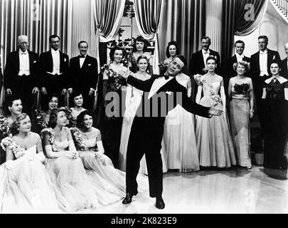 Larry Parks Film: Jolson Singt Wieder (1949) Charaktere: Al Jolson Regie: Henry Levin 10 August 1949 **WARNUNG** Dieses Foto ist nur für redaktionelle Zwecke bestimmt und unterliegt dem Copyright von COLUMBIA und/oder des Fotografen, der von der Film- oder Produktionsfirma beauftragt wurde und darf nur von Publikationen im Zusammenhang mit der Bewerbung des oben genannten Films reproduziert werden. Eine obligatorische Gutschrift an COLUMBIA ist erforderlich. Der Fotograf sollte auch bei Bekanntwerden des Fotos gutgeschrieben werden. Ohne schriftliche Genehmigung der Film Company kann keine kommerzielle Nutzung gewährt werden. Stockfoto