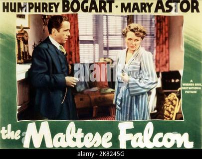 Humphrey Bogart & Mary Astor Film: The Maltese Falcon (USA 1941) Charaktere: Sam Spade, Brigid O'Shaughnessy / Literaturverfilmung (nach dem Buch von Dashiell Hammett) Regie: John Huston 03 October 1941 **WARNUNG** Dieses Foto ist nur für redaktionelle Zwecke bestimmt und unterliegt dem Copyright von WARNER BROS. Und/oder des Fotografen, der von der Film- oder Produktionsfirma beauftragt wurde und nur durch Publikationen im Zusammenhang mit der Bewerbung des oben genannten Films reproduziert werden kann. Eine obligatorische Gutschrift an WARNER BROS. Ist erforderlich. Der Fotograf sollte auch bei Bekanntwerden des Fotos gutgeschrieben werden. Eine kommerzielle Nutzung kann nicht gewährt werden Stockfoto