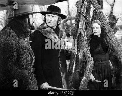 Stanley Andrews, Vincent Price & Mary Astor Film: Brigham Young (1949) Charaktere: Hyrum Smith,Joseph Smith & Mary Ann Young Regie: Henry Hathaway 23 August 1940 **WARNUNG** Dieses Foto ist nur für redaktionelle Verwendung bestimmt und unterliegt dem Copyright von 20. CENTURY FOX und/oder des Fotografen, der von der Film- oder Produktionsfirma beauftragt wurde und darf nur durch Publikationen im Zusammenhang mit der Bewerbung des oben genannten Films reproduziert werden. Eine obligatorische Gutschrift an 20. CENTURY FOX ist erforderlich. Der Fotograf sollte auch bei Bekanntwerden des Fotos gutgeschrieben werden. Ohne schriftliche Genehmigung des F kann keine kommerzielle Nutzung gewährt werden Stockfoto