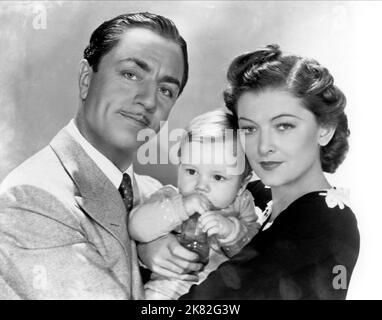 William Powell & Myrna Loy Film: Another Thin man (USA 1939) Charaktere: Nick Charles, Nora Charles Regie: W.S. Van Dyke 17 November 1939 **WARNUNG** Dieses Foto ist nur für redaktionelle Zwecke bestimmt und unterliegt dem Copyright von MGM und/oder dem von der Film- oder Produktionsfirma beauftragten Fotografen und kann nur durch Publikationen im Zusammenhang mit der Bewerbung des oben genannten Films reproduziert werden. Eine obligatorische Gutschrift an MGM ist erforderlich. Der Fotograf sollte auch bei Bekanntwerden des Fotos gutgeschrieben werden. Ohne schriftliche Genehmigung der Film Company kann keine kommerzielle Nutzung gewährt werden. Stockfoto