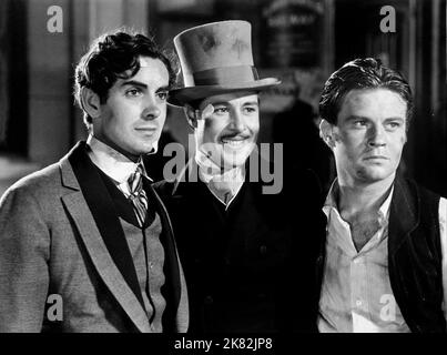 Tyrone Power & Don Ameche Film: In Old Chicago (1933) Charaktere: Dion O'Leary & Jack O'Leary Regie: Henry King 06 January 1938 **WARNUNG** Dieses Foto ist nur für den redaktionellen Gebrauch bestimmt und unterliegt dem Copyright von 20 CENTURY FOX und/oder des Fotografen, der von der Film- oder Produktionsfirma beauftragt wurde, und kann nur durch Publikationen im Zusammenhang mit der Bewerbung des oben genannten Films reproduziert werden. Eine obligatorische Gutschrift an 20 CENTURY FOX ist erforderlich. Der Fotograf sollte auch bei Bekanntwerden des Fotos gutgeschrieben werden. Ohne schriftliche Genehmigung der Film Company kann keine kommerzielle Nutzung gewährt werden. Stockfoto