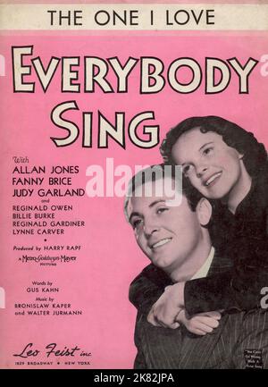 Allan Jones & Judy Garland Poster Film: Everybody Sing (USA 1938) Charaktere: Richard 'Ricky' Saboni & Regie: Edwin L. Marin 04 February 1938 **WARNUNG** Dieses Foto ist nur für den redaktionellen Gebrauch bestimmt und unterliegt dem Copyright von MGM und/oder dem Fotografen, der von der Film- oder Produktionsfirma beauftragt wurde, und kann nur durch Publikationen im Zusammenhang mit der Bewerbung des oben genannten Films reproduziert werden. Eine obligatorische Gutschrift an MGM ist erforderlich. Der Fotograf sollte auch bei Bekanntwerden des Fotos gutgeschrieben werden. Ohne schriftliche Genehmigung der Film Company kann keine kommerzielle Nutzung gewährt werden. Stockfoto