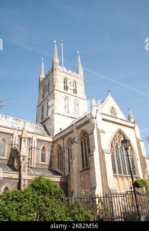 Southwark Cathedral, Southwark, London, UK - Southwark kann als Erweiterung der City of London angesehen werden, mit vielen sehr alten Gebäuden, darunter auch t Stockfoto