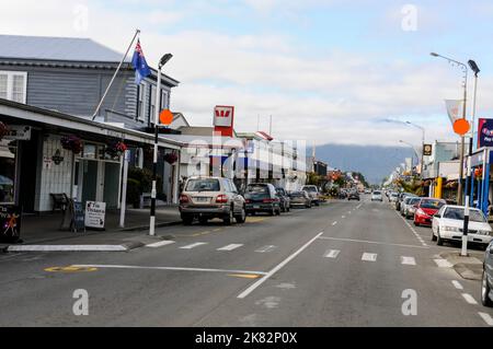 Palmerston Street in Westport, ursprünglich Buller, ist eine ehemalige Kohlemüßstadt am Ufer des Buller River an der Westküste der Südinsel i Stockfoto