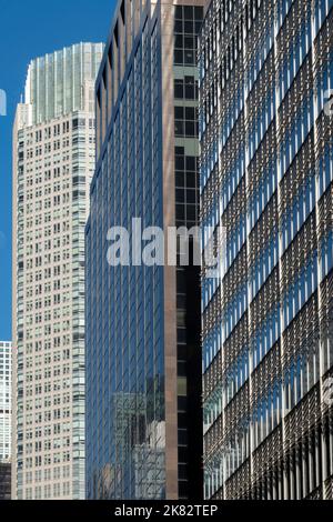 One Vanderbilt ist ein Supertall unter Bürohochhäusern an der Madison Avenue in Midtown Manhattan, 2022, New York City, USA Stockfoto