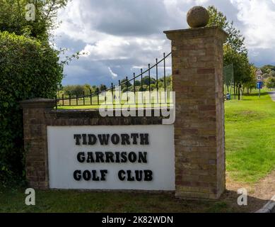 Tidworth Garrison Golf Club, Bulford Road, Tidworth, Wiltshire, England, Großbritannien - Blick auf den Eingang zum Club Stockfoto