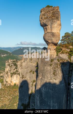 Die Vase von Sevres, spektakulärer Felsen in den Jontes-Schluchten. Le Rozier, Lozere, frankreich. Stockfoto