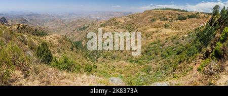 Bergpanorama in der Nähe des Dorfes Kosoye, Äthiopien Stockfoto