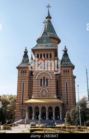 Metropolitan Cathedral befindet sich am 8. September 2017 auf dem Siegesplatz in Timisoara. Stockfoto