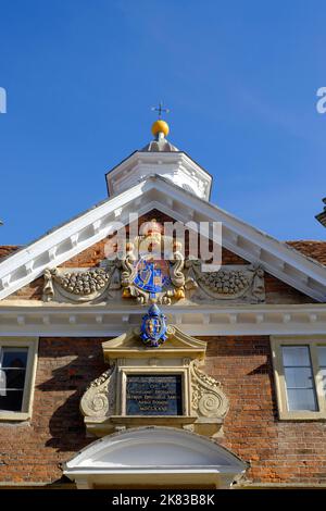 Ein Herbsttag in Salisbury, einer Stadt in Wiltshire, Großbritannien. Das College der Matronen Stockfoto