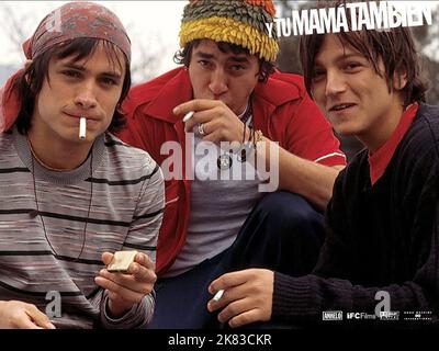 Gael Garcia Bernal, Andres Almeida & Diego Luna Film: Y TU Mama Tambien (Y tu mamá también) Charaktere: Julio Zapata, Diego 'Saba' Madero, Tenoch Iturbide Mex 2001, Regie: Alfonso Cuaron 08 June 2001 **WARNUNG** Dieses Foto ist nur für den redaktionellen Gebrauch bestimmt und unterliegt dem Copyright von ANHELO PRODUCCIONES und/oder des Fotografen, der von der Film- oder Produktionsfirma beauftragt wurde und darf nur durch Publikationen im Zusammenhang mit der Bewerbung des oben genannten Films reproduziert werden. Eine obligatorische Gutschrift an ANHELO PRODUCCIONES ist erforderlich. Der Fotograf sollte auch bei Bekanntwerden des Fotos gutgeschrieben werden. Eine kommerzielle Nutzung ist nicht möglich Stockfoto