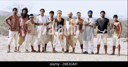 Aamir Khan Film: Lagaan: Es war einmal in Indien (IND 2001) Charaktere: Bhuvan Regie: Karan Johar 15 June 2001 **WARNUNG** Dieses Foto ist nur für den redaktionellen Gebrauch bestimmt und unterliegt dem Copyright von COLUMBIA TRISTAR und/oder des Fotografen, der von der Film- oder Produktionsfirma beauftragt wurde, und kann nur von Publikationen im Zusammenhang mit der Bewerbung des oben genannten Films reproduziert werden. Eine obligatorische Gutschrift an COLUMBIA TRISTAR ist erforderlich. Der Fotograf sollte auch bei Bekanntwerden des Fotos gutgeschrieben werden. Ohne schriftliche Genehmigung der Film Company kann keine kommerzielle Nutzung gewährt werden. Stockfoto