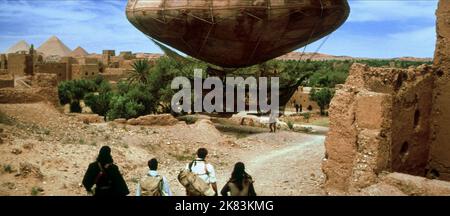 Oded Fehr, John Hannah, Brendan Fraser & Rachel Weisz Film: The Mummy Returns (USA 2001) Charaktere: Ardeth Bay,Jonathan Carnahan,Richard 'Rick' O'Connell,Evelyn Carnahan O'Connell Regie: Stephen Sommers 29 April 2001 **WARNUNG** Dieses Foto ist nur für redaktionelle Verwendung bestimmt und unterliegt dem Copyright von UNIVERSAL-BILDERN und/oder dem Fotografen, der von der Film- oder Produktionsfirma beauftragt wurde und darf nur von Publikationen im Zusammenhang mit der Bewerbung des oben genannten Films reproduziert werden. Eine obligatorische Gutschrift für UNIVERSELLE BILDER ist erforderlich. Der Fotograf sollte auch bei Bekanntwerden des Fotos gutgeschrieben werden. Keine Kommunikation Stockfoto