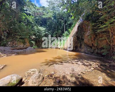 los Cocos Wasserfall in samana in der dominikanischen republik Stockfoto