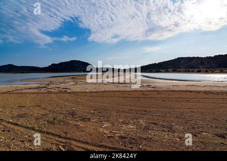 Blick auf die Lagune von gialova. Die Lagune von gialova ist eines der wichtigsten Feuchtgebiete in Europa. Griechenland. Stockfoto