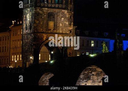 Gotischer Altstadtbrückenturm in Prag, Tschechische Republik. Stockfoto