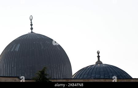 Kuppeln der Al-Aqsa Moschee in der Altstadt von Jerusalem. Stockfoto